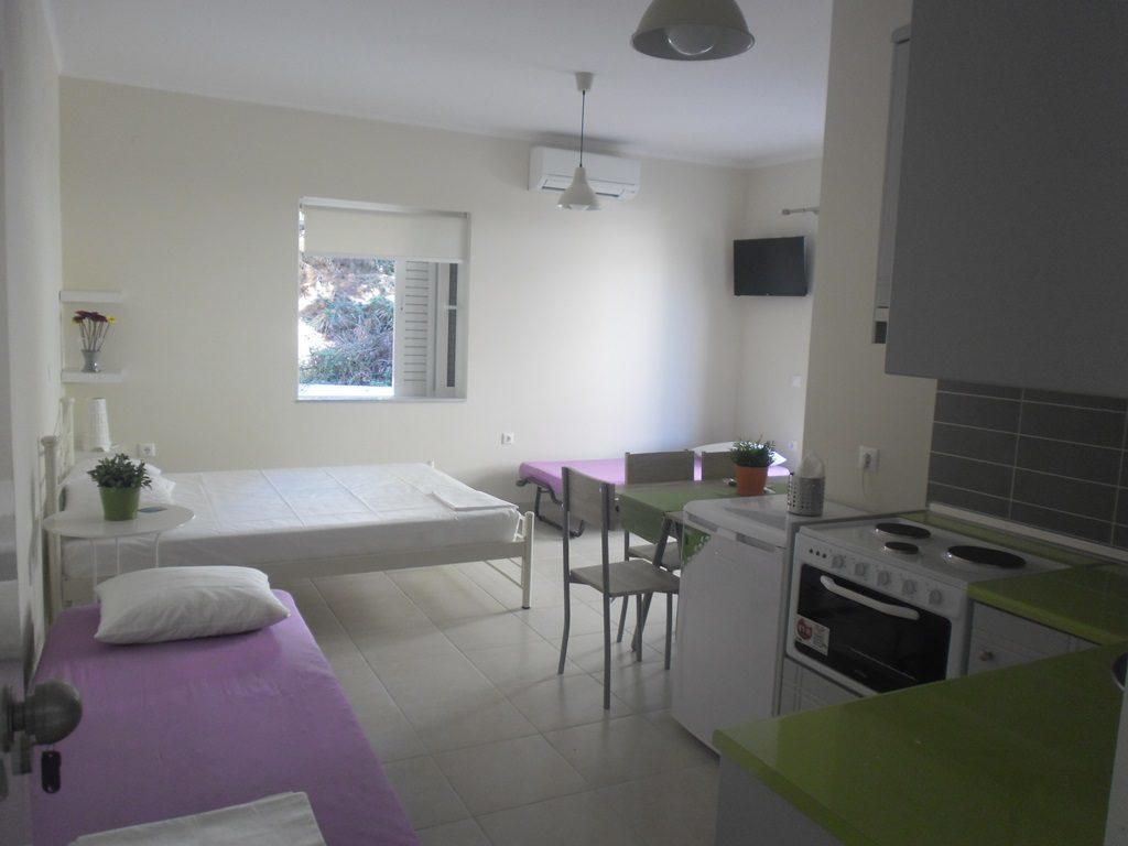 Lalezas Studios Tolo Luaran gambar